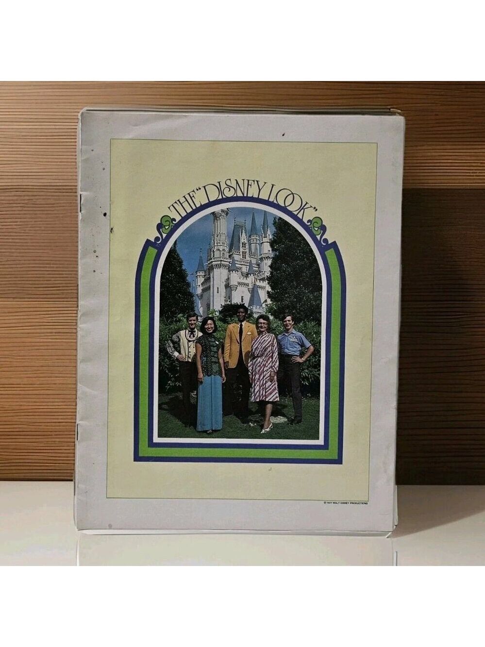 Vintage The Disney Look Booklet Guide 1977 Walt Disney Productions Cast Member